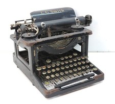 L C Smith & Corona Typewriter 1930s Manual Typewriter 8 - 11 Working thumbnail