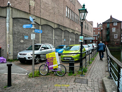 Foto 12x8 First in Last Out Parking off Water Lane Lincoln The notice on c2021