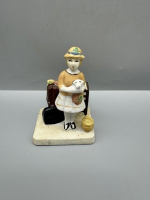 Vintage handbemalte Keramik Figur Ornament Dame hält Hund
