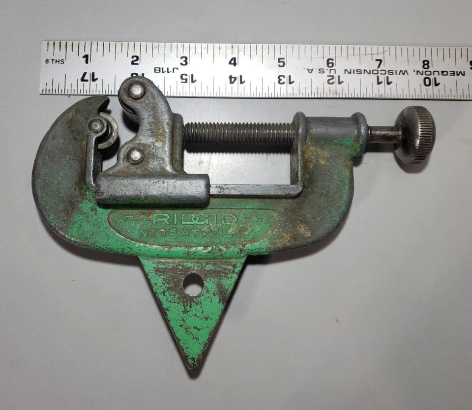 Ridgid Pipe Cutter No. 0  5/8'" to 2"-1/8" Made In USA - Elyria, Ohio - Image 3 of 4
