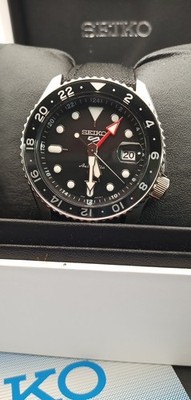 Seiko 5 Sports Automatik GMT SSK001K1 Bruce Wayne mit Box