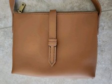 Borsa a tracolla Jcrew J Crew in pelle marrone chiaro cognac usata in ottime condizioni zip bottone superiore