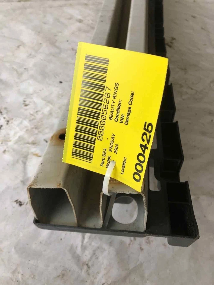 Barra frontal de parachoques de refuerzo trasero Mitsubishi Envavor Limited Wagon 2004 3,8 L Foto 3 de 4