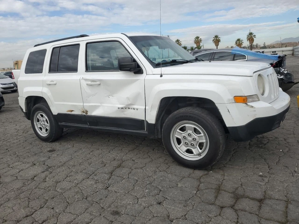Used Fuel Pump fits: 2012 Jeep Patriot Pump Assembly tank mounted gasoline AWD G Foto 4 de 4