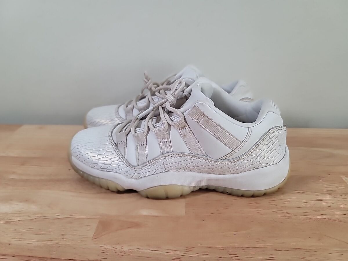 Nike Air Jordan XI/11 Retro Low Heiress Size GS 4.5Y White Nike Air Jordan XI/11 Retro Low Heiress Size GS 4.5Y White