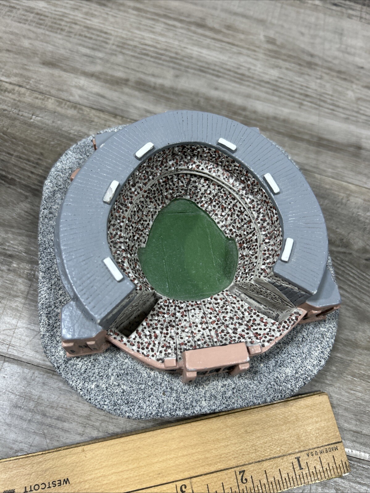 Picture 2 of 8