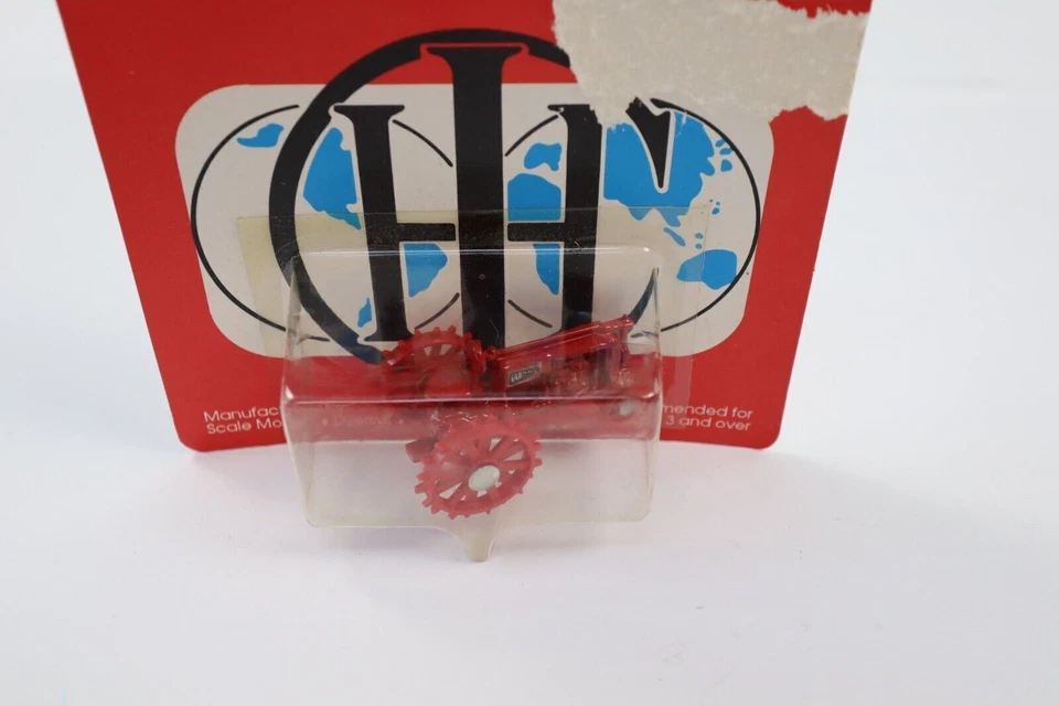 VTG SIGNED JOSEPH L. ERTL Farmall F-12 1991 Farm Progress Show Models Scale 1/64 - Image 2 of 4