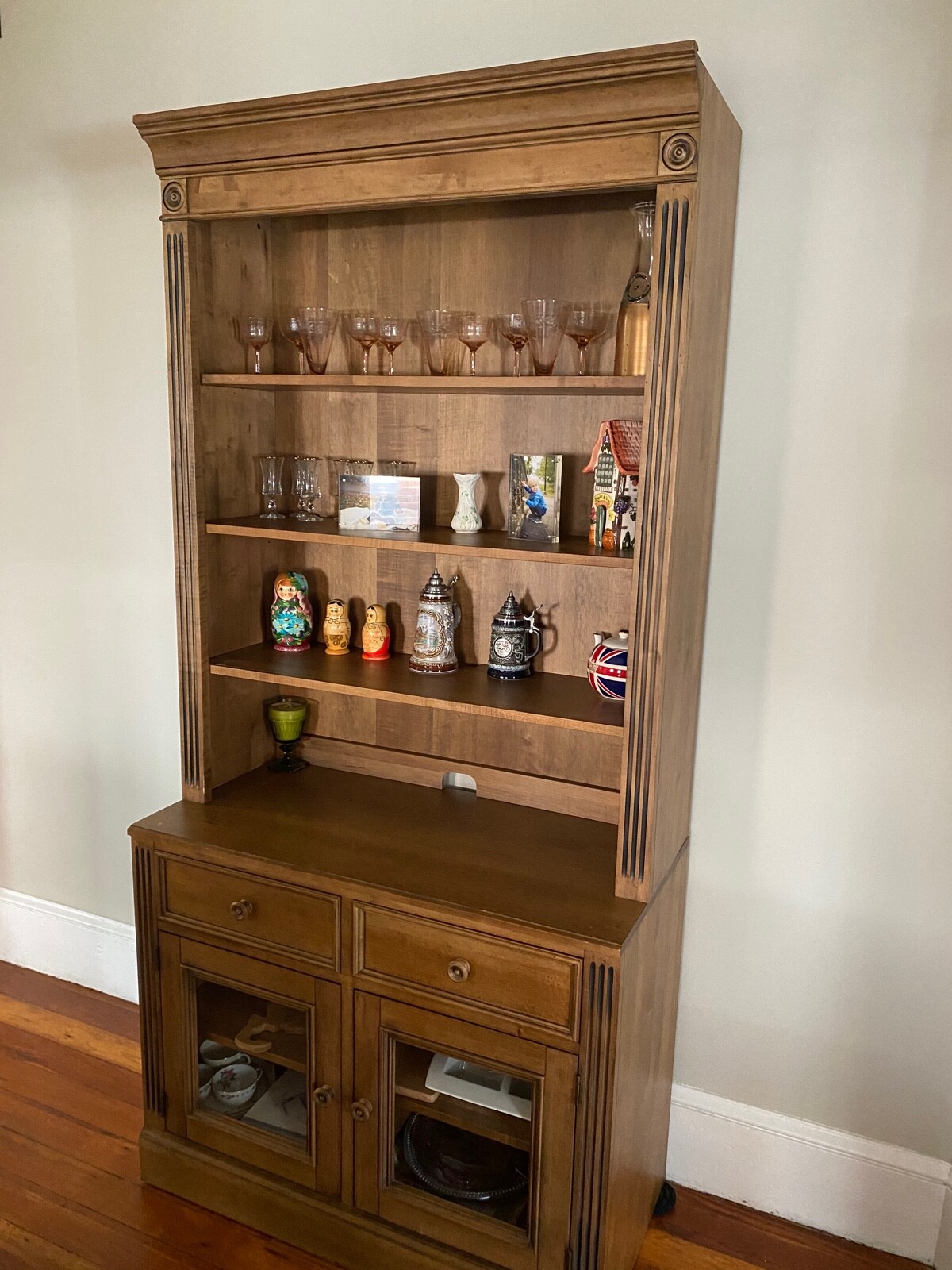 Ethan Allen Livingston Dining Table & 6 Chairs & Hutch eBay