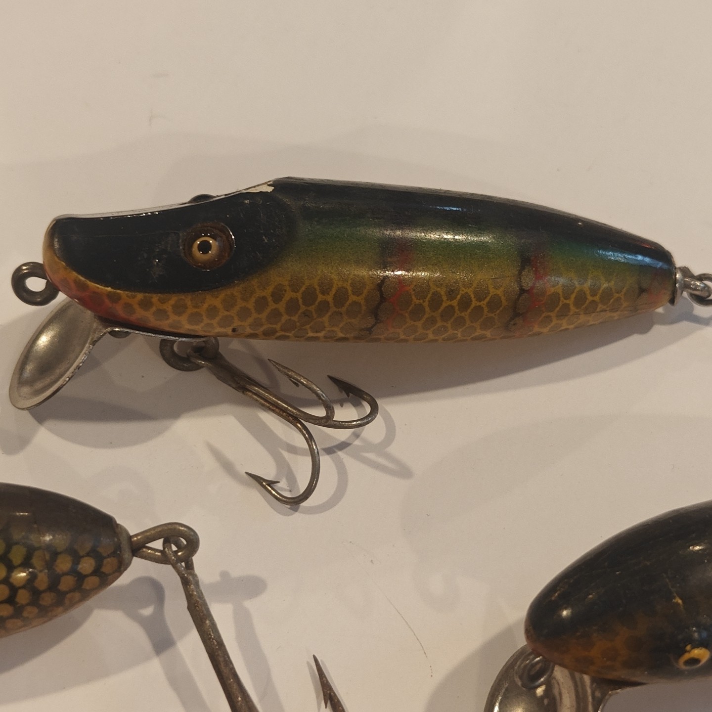 Vintage Lure Lot Of 5 Wooden Fishing Lures Bomber Wright McGill Paw Paw