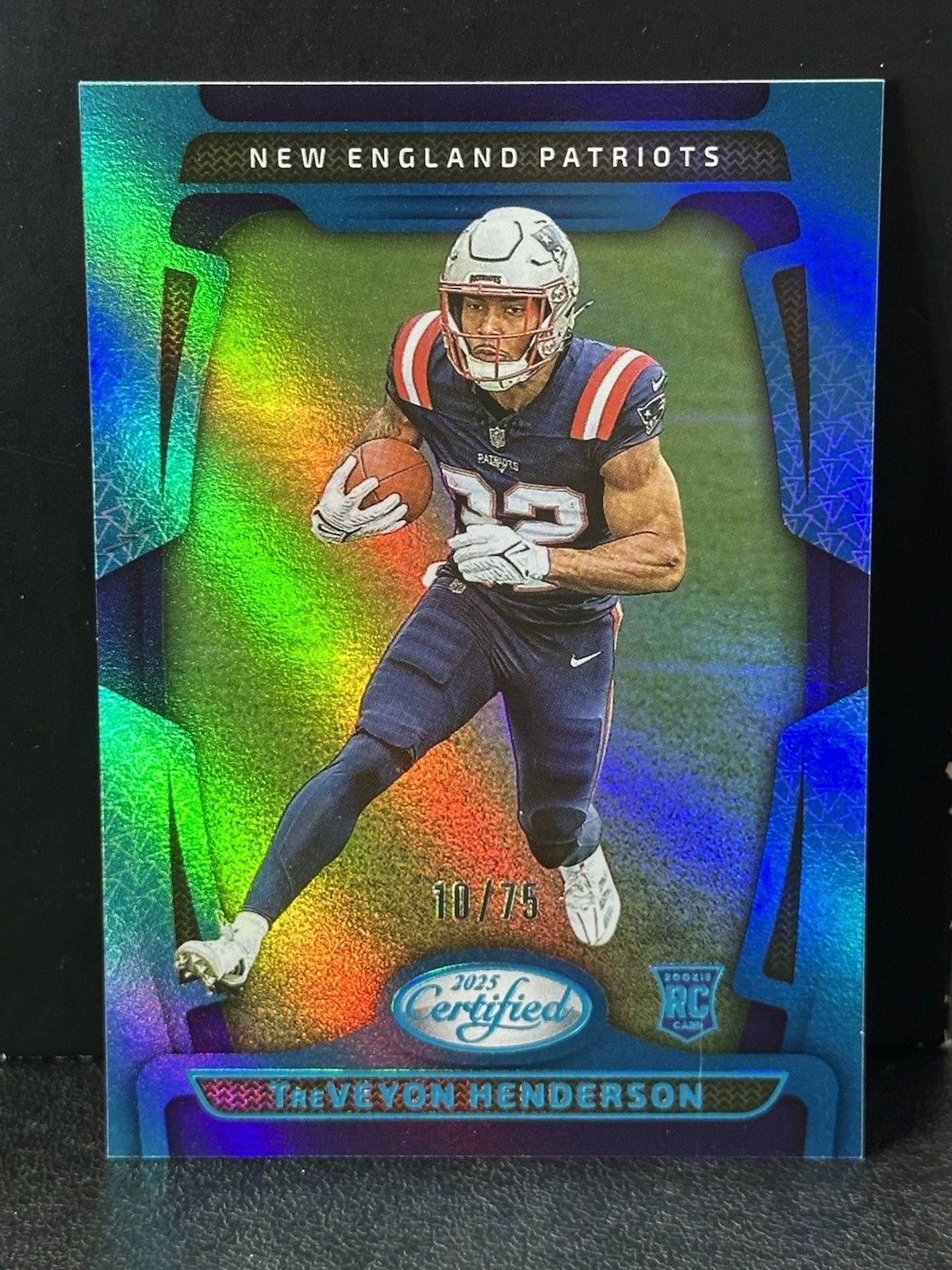 TreVEYON HENDERSON 2025 Certified #144 RC Mirror Aqua 10/75 Patriots Rookie RB!