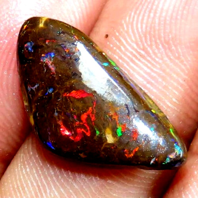Top-Class Boulder Opal Multicolor Top Color -6.30ct. Multicolor- with Video !!!