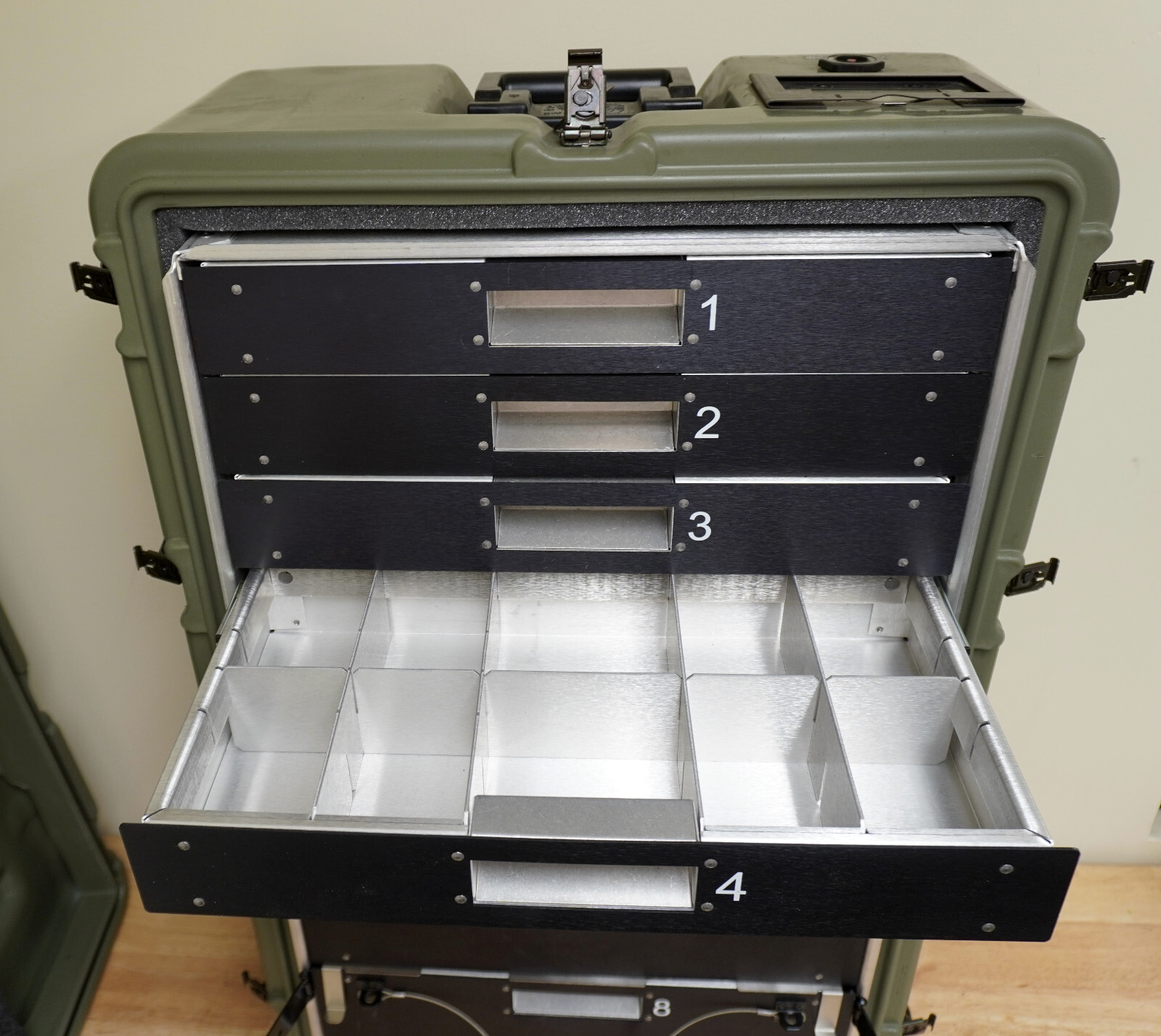 Pelican-Hardigg 472-MEDCHEST3-8D-182 - 8 Drawer Medical Chest 34x21x12 Case