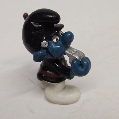 Vintage Peyo Schleich 1981 Hong Kong poliziotto e rapinatore - Foto 9 di 14