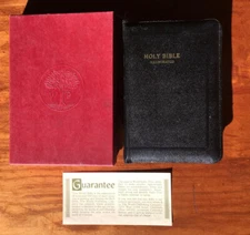 YOUNG FOLKS BIBLE ILLUSTRATED KJV RED LETTER EDITION ZIPPER CLOSING BRAND NEW!