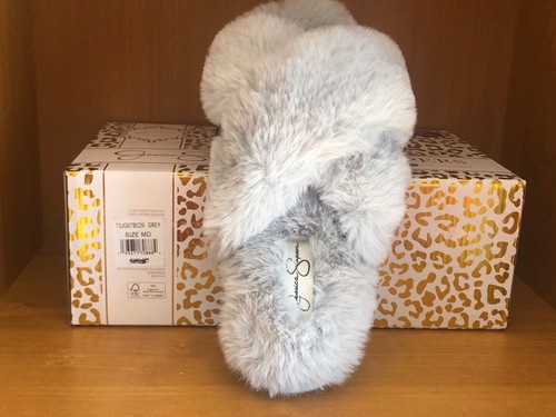 Pantoufle femme Jessica Simpson grise bande croisée douce peluche mousse à mémoire de forme slide
