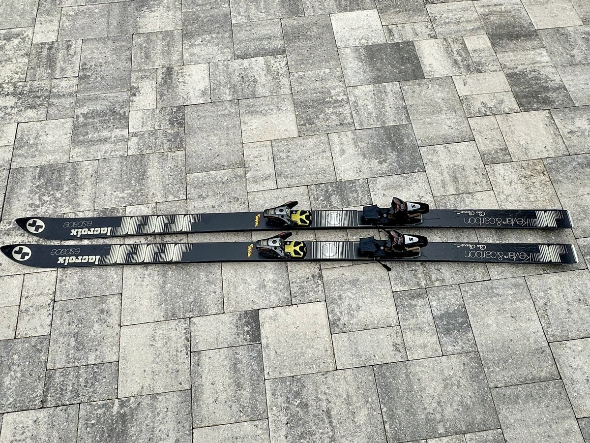 Skis: Lacroix espace Made W/ Kevlar & Carbon 76” W/ Salomon 900 S
