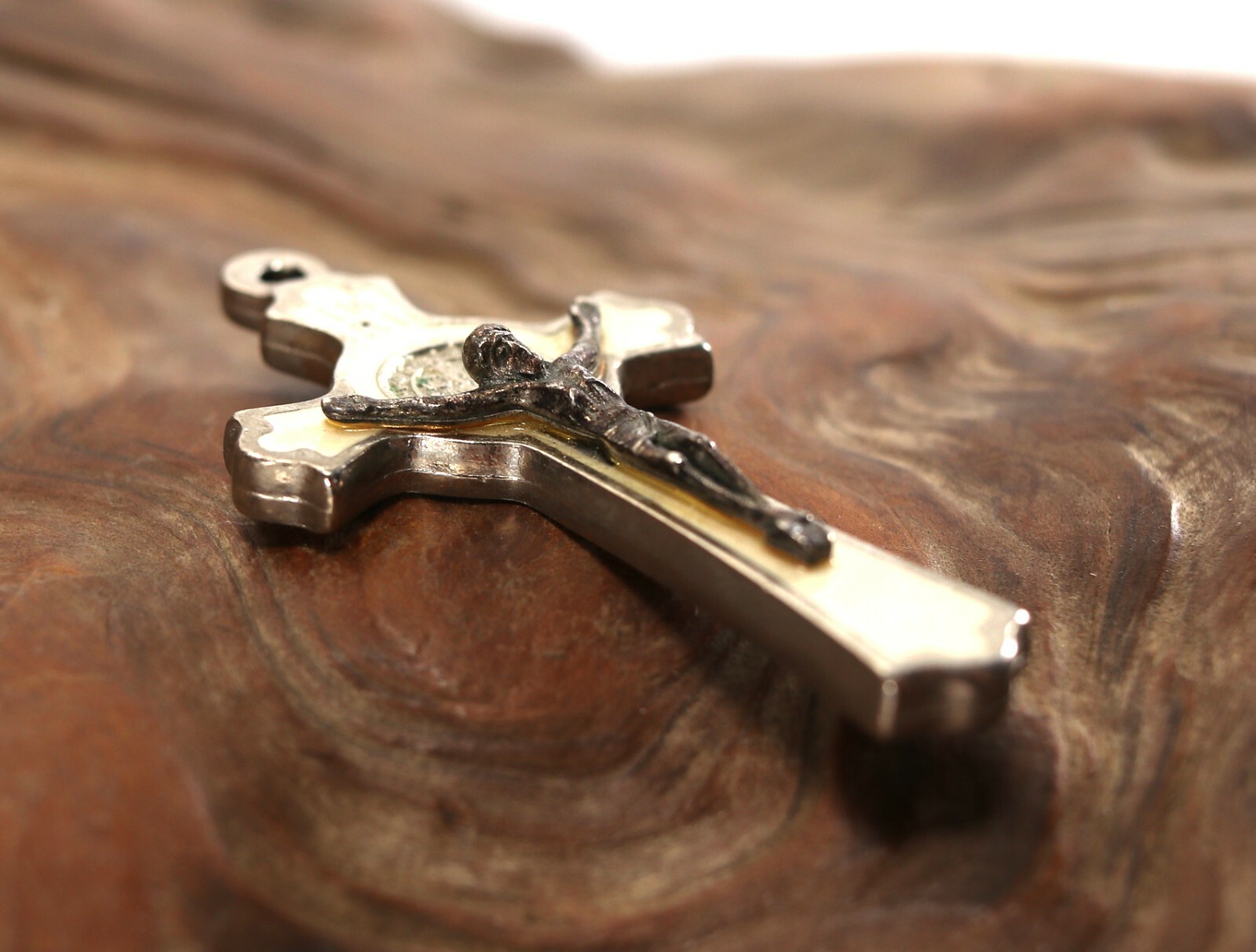 Vintage INRI Crucifix Catholic Jesus Christian Cross Pendant White Enamel