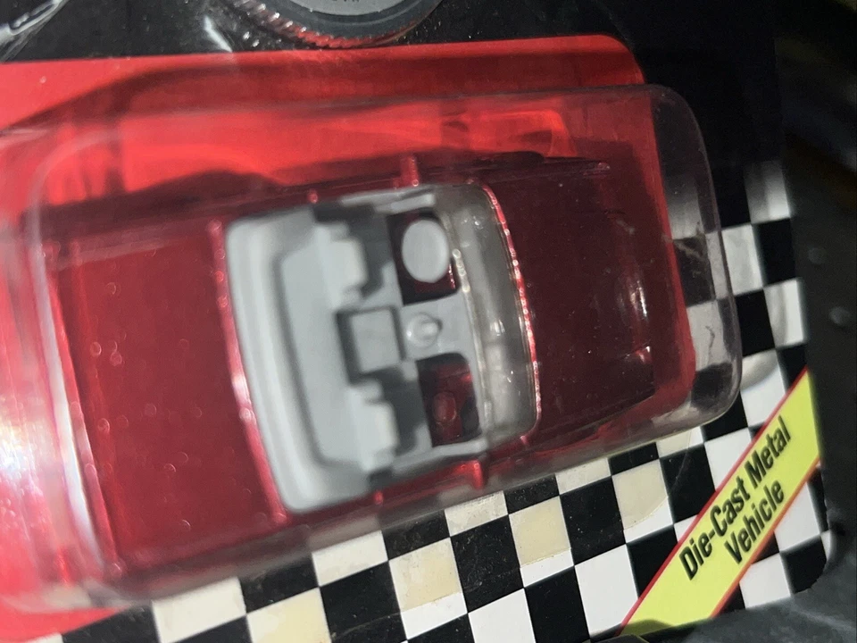 1991 Matchbox ARIE LUYENDYK / Cadilac Pace Car 76th Indy 1/64 Limited Diecast - Image 4 of 4