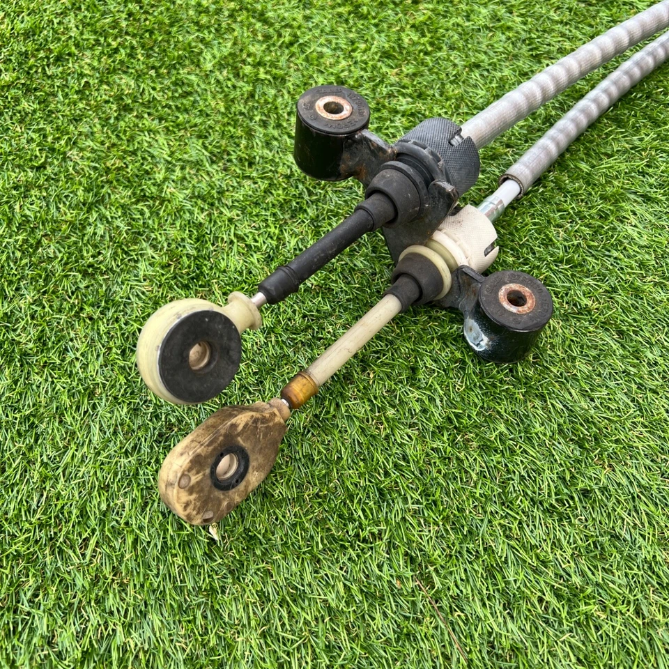 Used Genuine SAAB NG 9-3 03-04MY 5 Speed Manual Gear Selector Cable 55560641 - Image 2 of 4