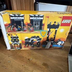 Vintage Lego #6059 - CASTLE KNIGHTS STRONGHOLD INCOMPLETE w/BOX No Horse
