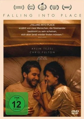 Falling Into Place | Deutsch, Englisch, Deutsch für Hörgeschädigte | Aylin Tezel