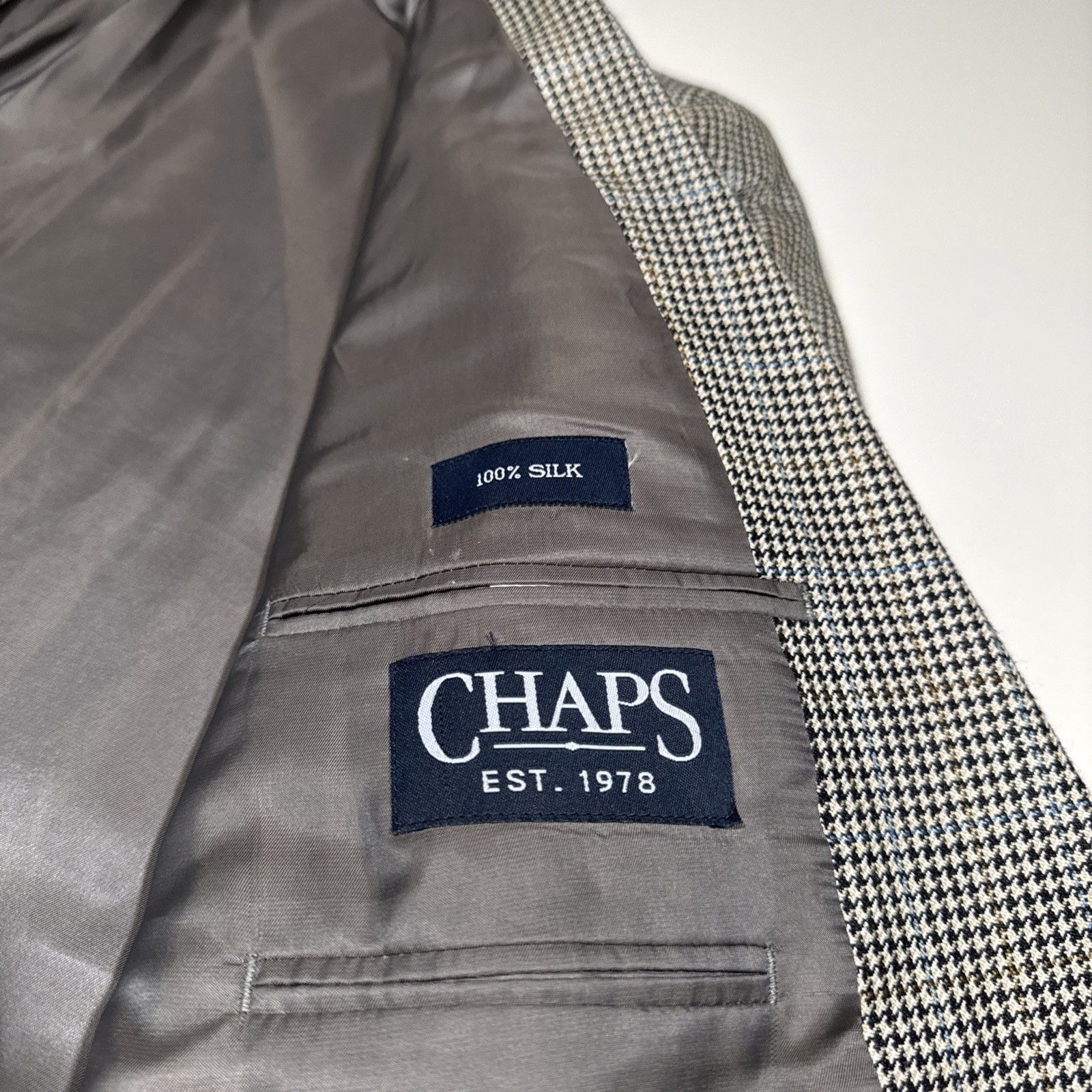 CHAPS Houndstooth Patterned Silk Men’s Blazer Sui… - image 3