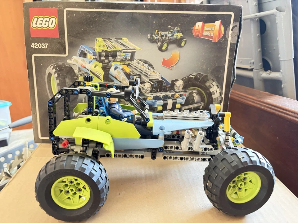 LEGO Technic 42037 Formula Off-Roader, photo 1 sur 3