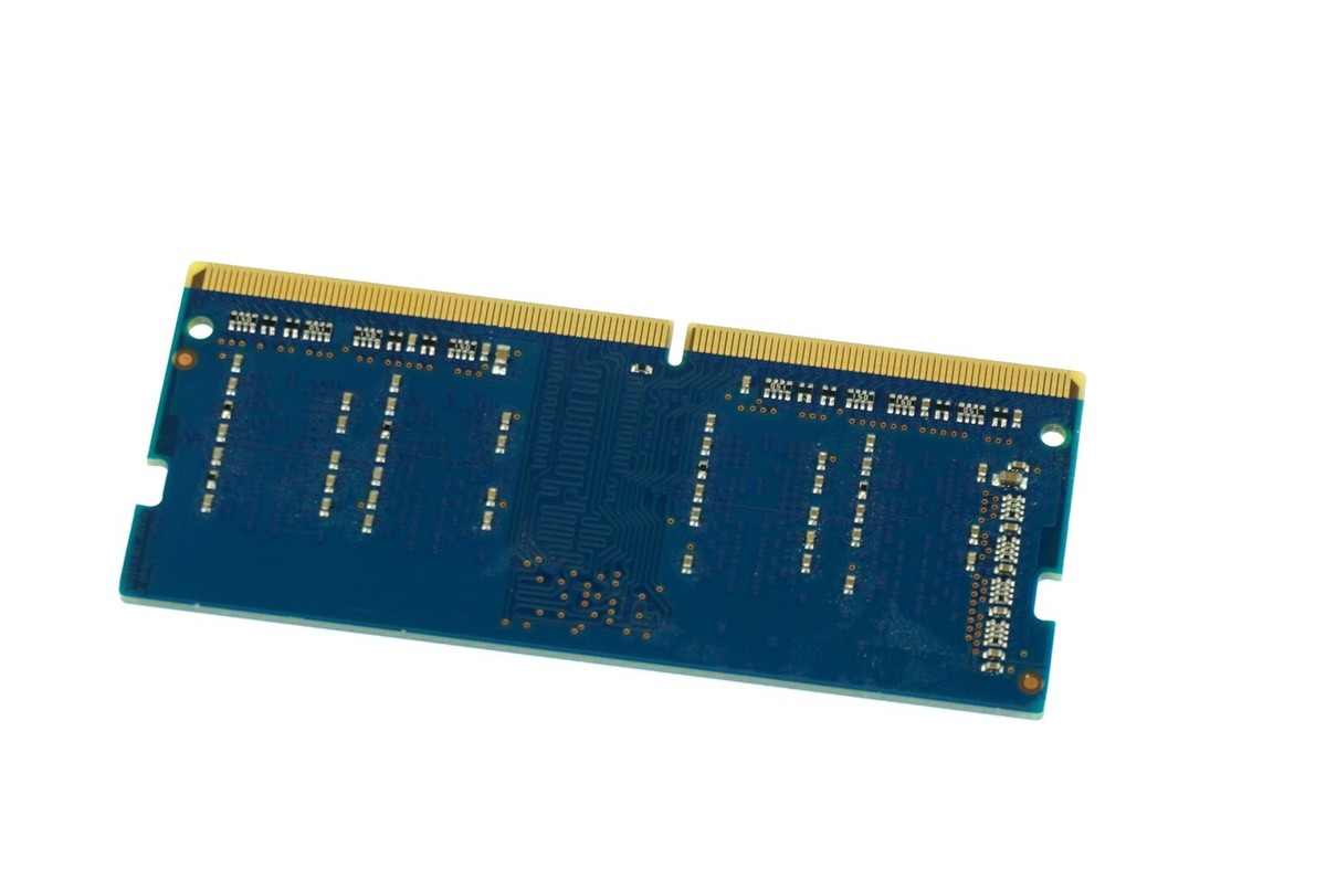RMSA3270MB76H8F-2400 GENUINE RAMAXEL LAPTOP MEMORY 2GB DDR4 PC4