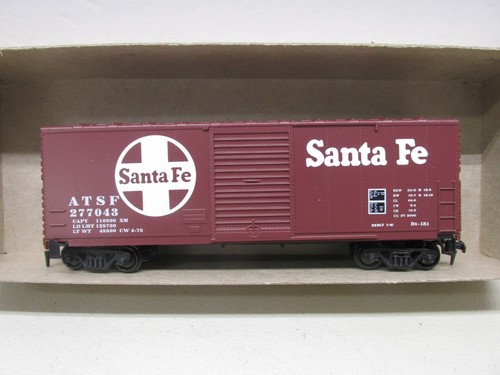 ROUNDHOUSE-#01106-SANTA FE-40; BOXCAR #277043-KIT CONSTRUIDO~ ESCALA HO | Zustand: Used