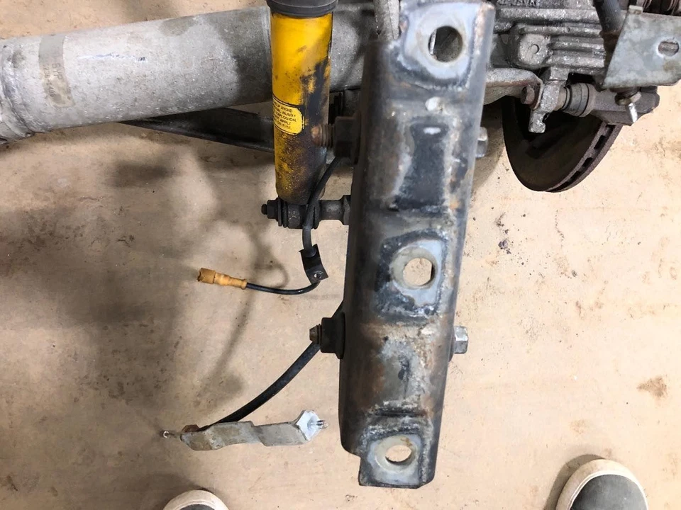 Chevy Corvette 1988-1996 conjunto de suspensión trasera derecha del lado del pasajero con nudillo Foto 3 de 4