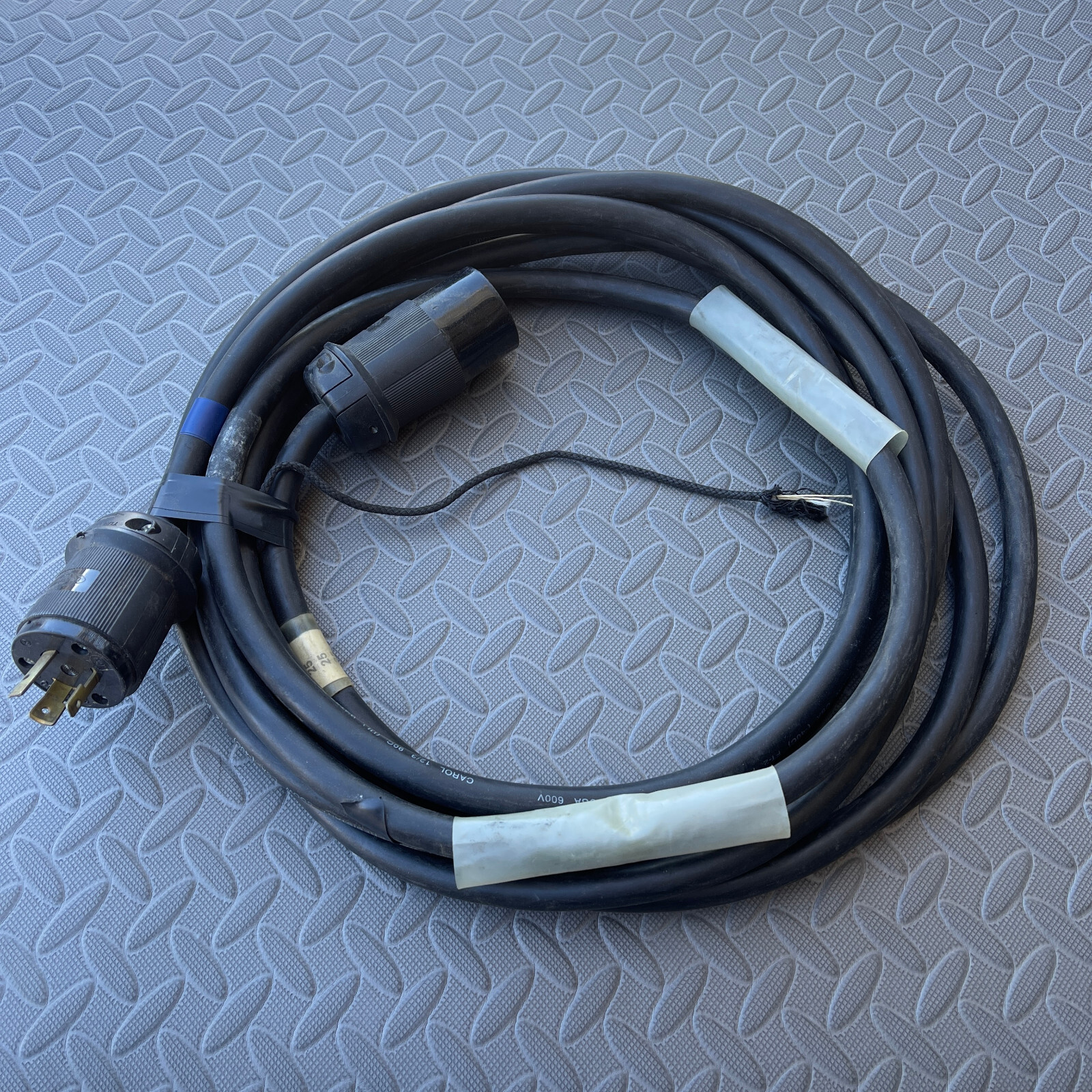 25'Extension Cord  Hubbell 20A-250V SOOW L6-20 Edison  Twist Lock Power USA RV-image