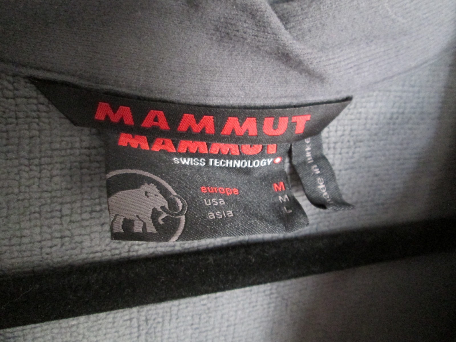 MAMMUT Ultimate INUIT Softshell Wind Stopper Hood… - image 5