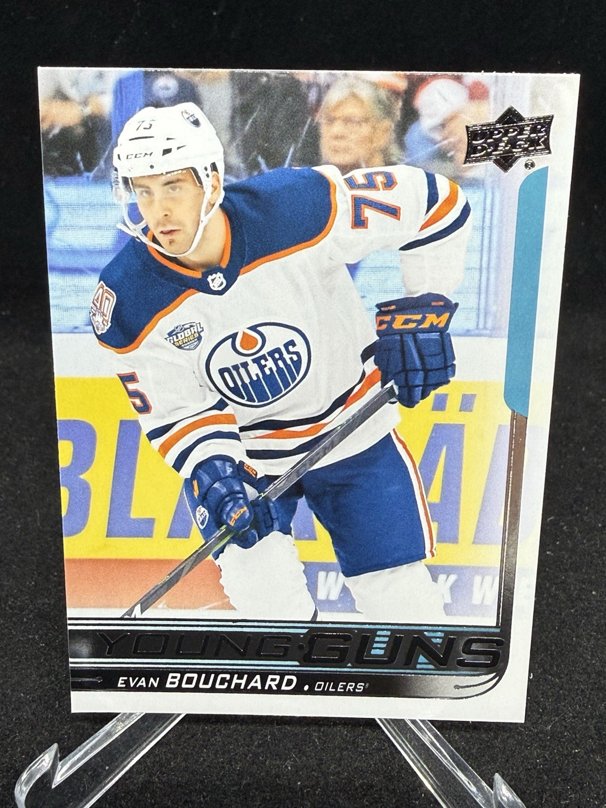 Evan Bouchard Upper Deck 2018-19 Young Guns #221 Rookie Card