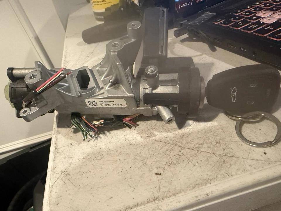 Jeep Compass 2007-17 interruptor de encendido de dirección bloqueo con cilindro de llave OEM 05057296AJ Foto 4 de 4