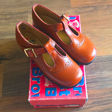 Buster Brown AMORI Childrens Rust Mary Jane Dress Shoes Buckle Round Toe US 9 C