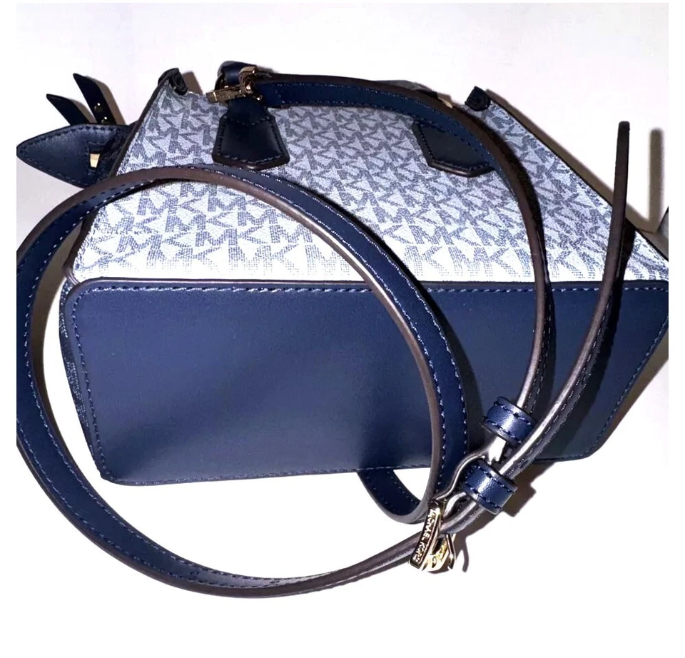 Michael Kors Kris Small Signature Satchel Crossbody Pale Blue NEW🎀NWT🎁 - Image 4 of 4