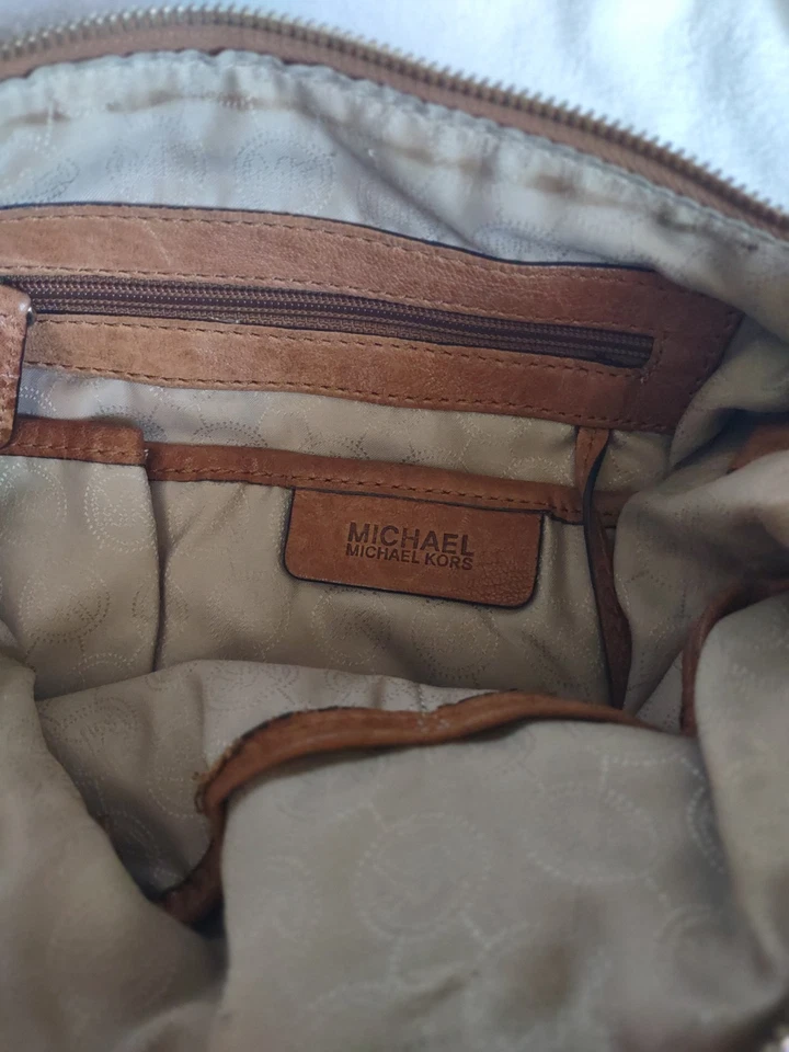 Bolsa de ombro Michael Kors Uptown Astor cravejada rebite couro marrom bolsa hobo - Imagem 3 de 4