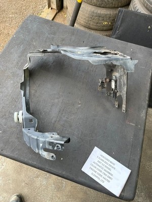 Mercedes-Benz E Class S211 Estate 2007 - O/S Front Headlight Support Bracket