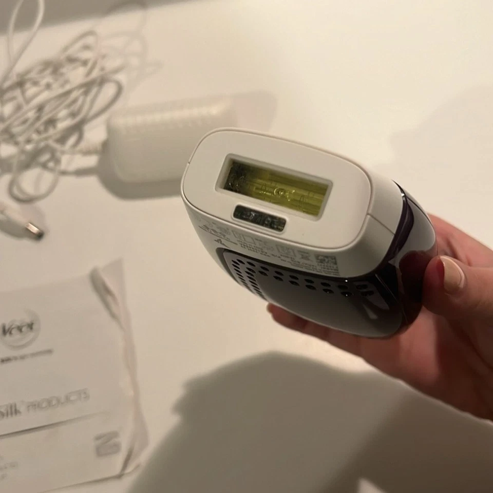 Veet Infini’ Silk Light Based IPL 激光永久脱毛系统 @ 家庭使用 — 第 2/2 张图片