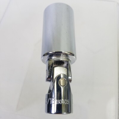 GearWrench 80405 3/8'' Drive 6 Point 13/16'' Universal Flex Spark Plug Socket