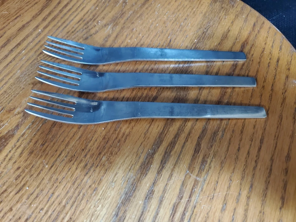 3 DINNER FORKS Dalia PICASSO Satin 20/12 Stainless Modern Spain 7 7/8" - Image 3 of 4