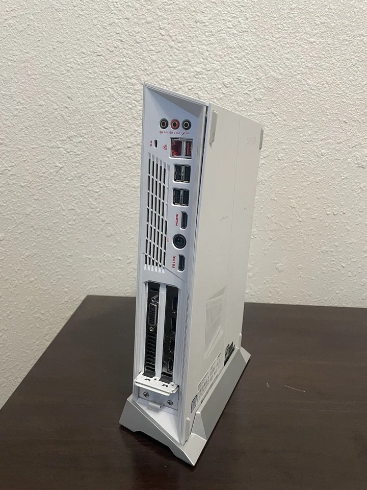 Escritorio MSI Trident 3 Arctic 8RD-002US SFF Core i7-8700 - 16 GB RAM GTX 1070 8 GB Foto 3 de 4