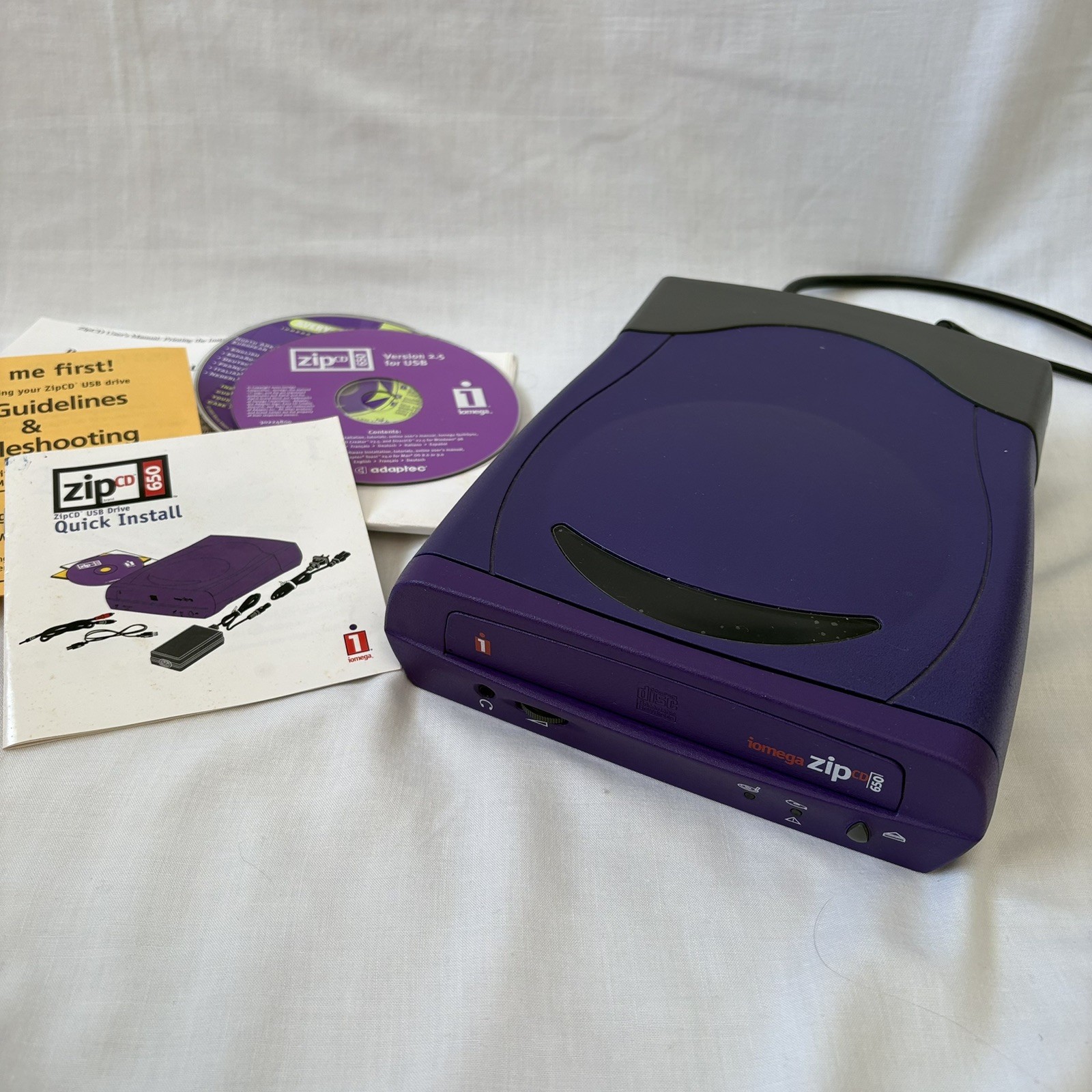 iomega ZipCD 650 USB Drive Portable CD-R/RW Burner and Audio