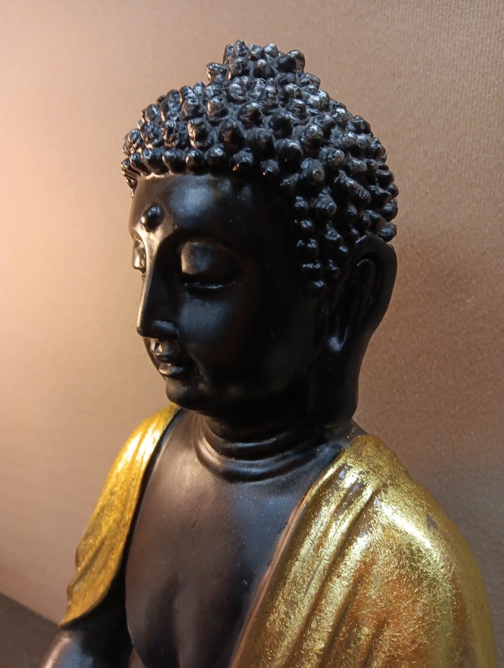 ALPINE CORP "BUDA" ZEN INTERNO/EXTERIOR, JARDIM DE BÊNÇÃO, DECORAÇÃO, H 15"XW10", DOURADO - Imagem 3 de 4