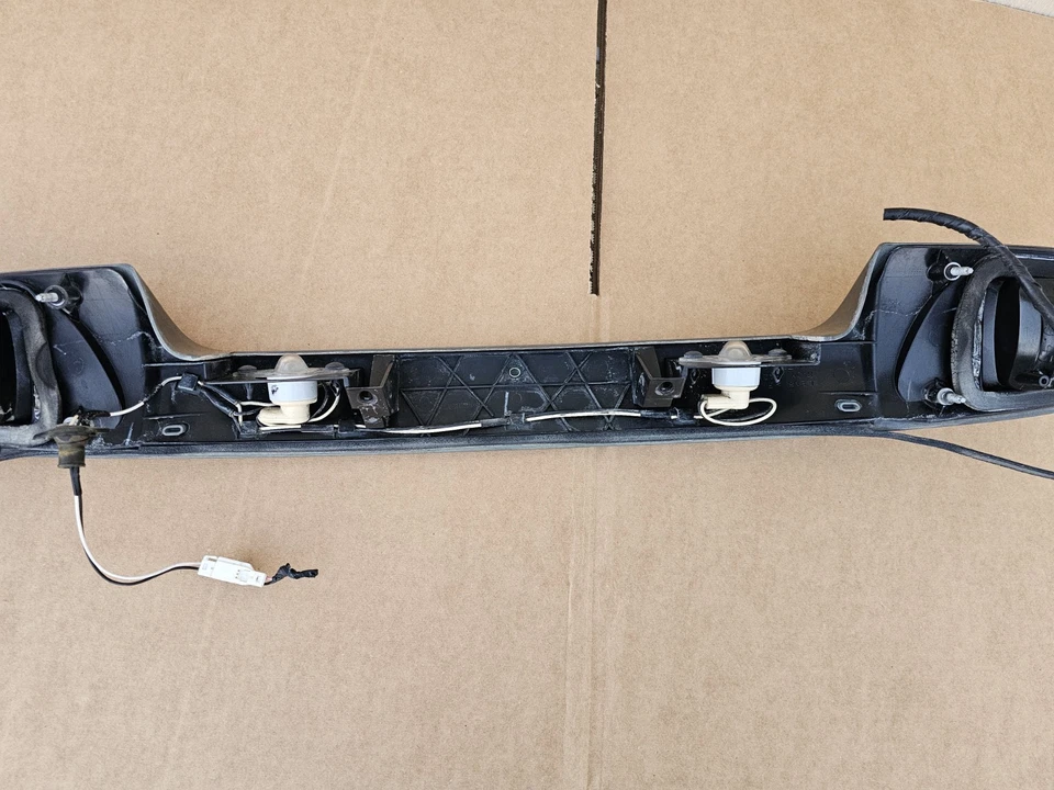 1999-2002 Nissan Quest Van Rear Tailgate Trunk Reverse Lamps Trim Cover Molding - Image 3 of 4