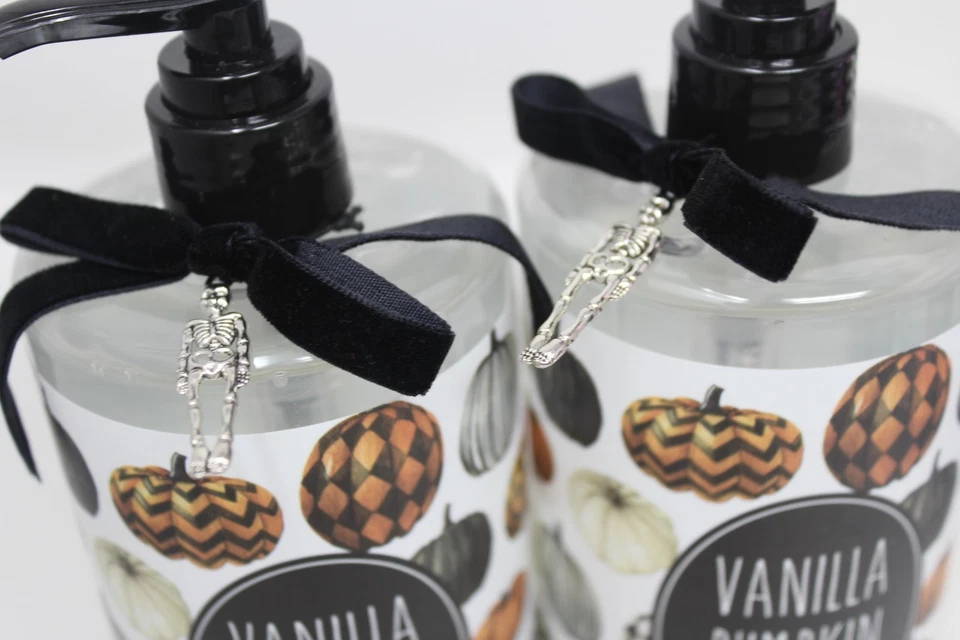 Jabón de manos de calabaza vainilla Halloween 16,5 oz lote de 2 esqueletos nuevo Foto 2 de 3