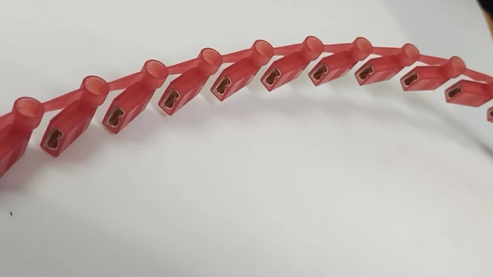 1.5K RL DNFR18250FIB-KD desconecta, vermelho, náilon, F. 18-22 AWG, aba .250 x .032" - Imagem 4 de 4