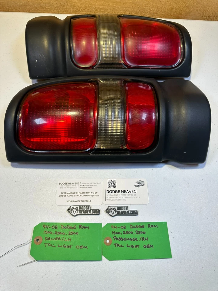Juego de luces traseras de conductor y pasajero OEM 1994-2002 Dodge Ram 1500 2500 3500 Foto 3 de 4