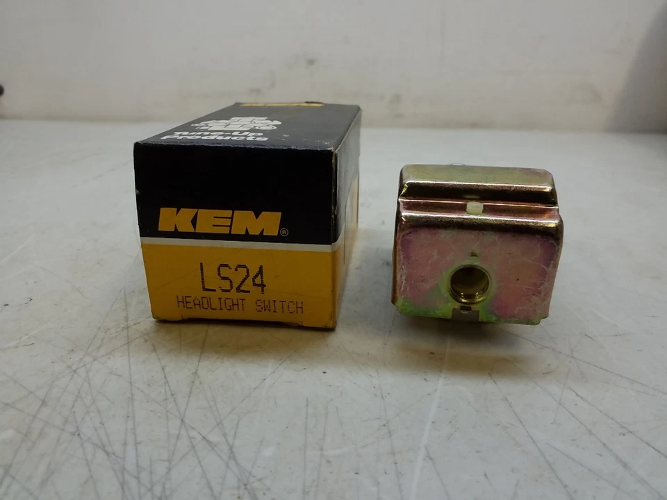 LS24 Kemparts Headlight Switch LS24 Kemparts Headlight Switch - Image 2 of 4