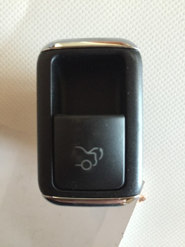 Mercedes-Benz W212 E-Klasse Schalter Heckdeckelentriegelung A2128204410